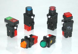 按鈕開關(guān)與掛簾的巧妙結(jié)合 智能家居的便捷新體驗